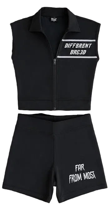 BLACK AND WHITE OUTFIT