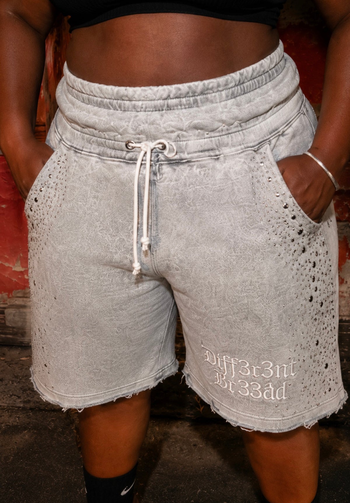 WHITE DB shorts