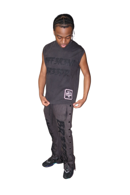 BLACK (AINT OUT DRESSING ME) SET